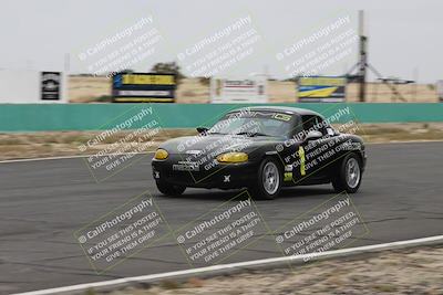 media/Jun-01-2025-CalClub SCCA (Sun) [[eae223c5dd]]/Group 5/Race (Front Straight)/